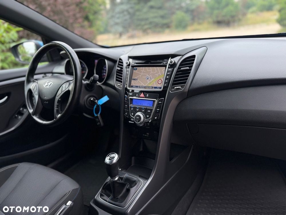 Hyundai i30 1.6 GDI Premium - 32