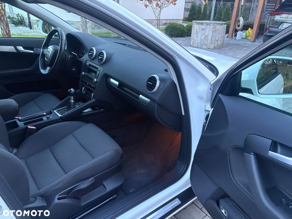 Audi A3 Sportback - 6