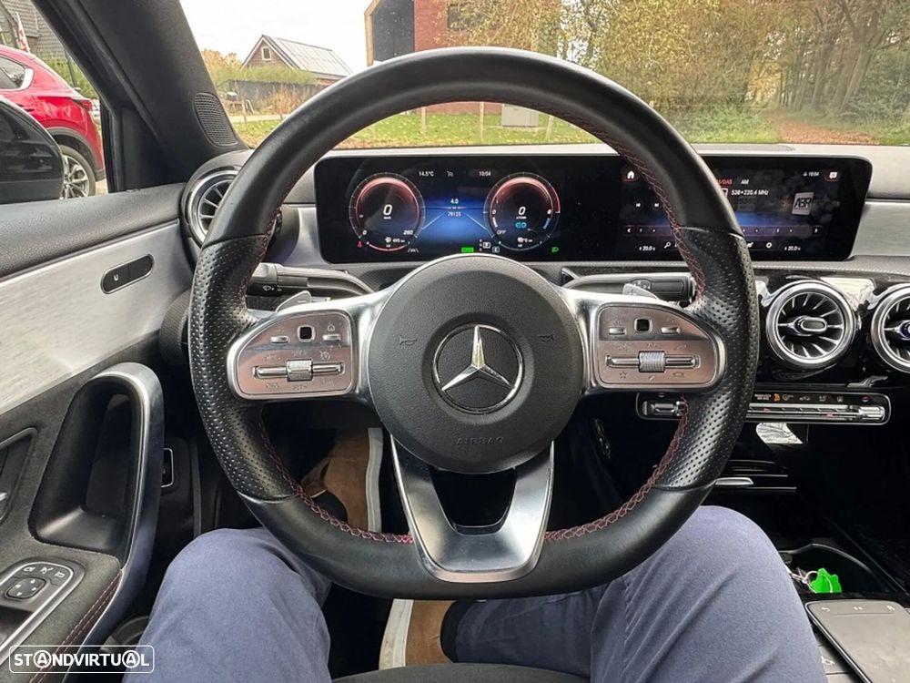 Mercedes-Benz A 250 Limousine e AMG Line - 8