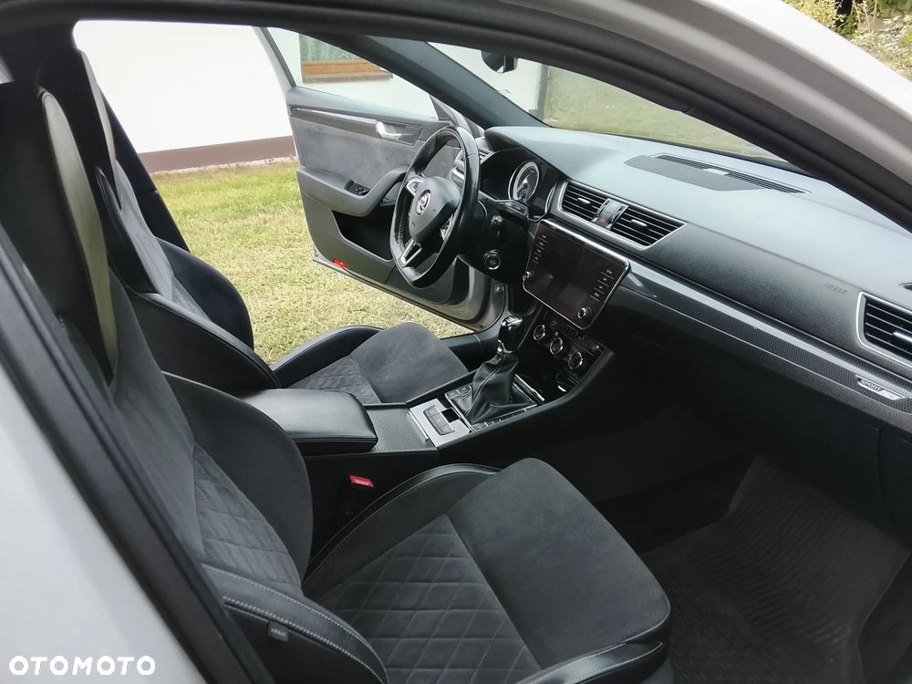 Skoda Superb 2.0 TDI Sportline - 7