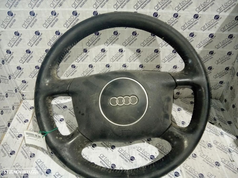 VOLANTE AUDI A4 AVANT 2001 - 1