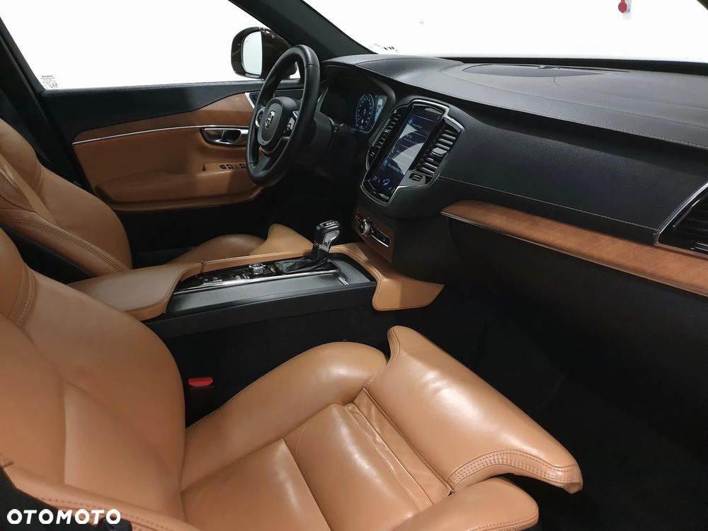 Volvo XC 90 D5 AWD Inscription 7os - 23