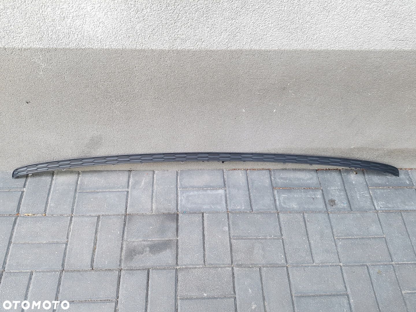 AUDI A8 D5 listwa kratka zderzaka tył środkowa 4N0807881A - 1