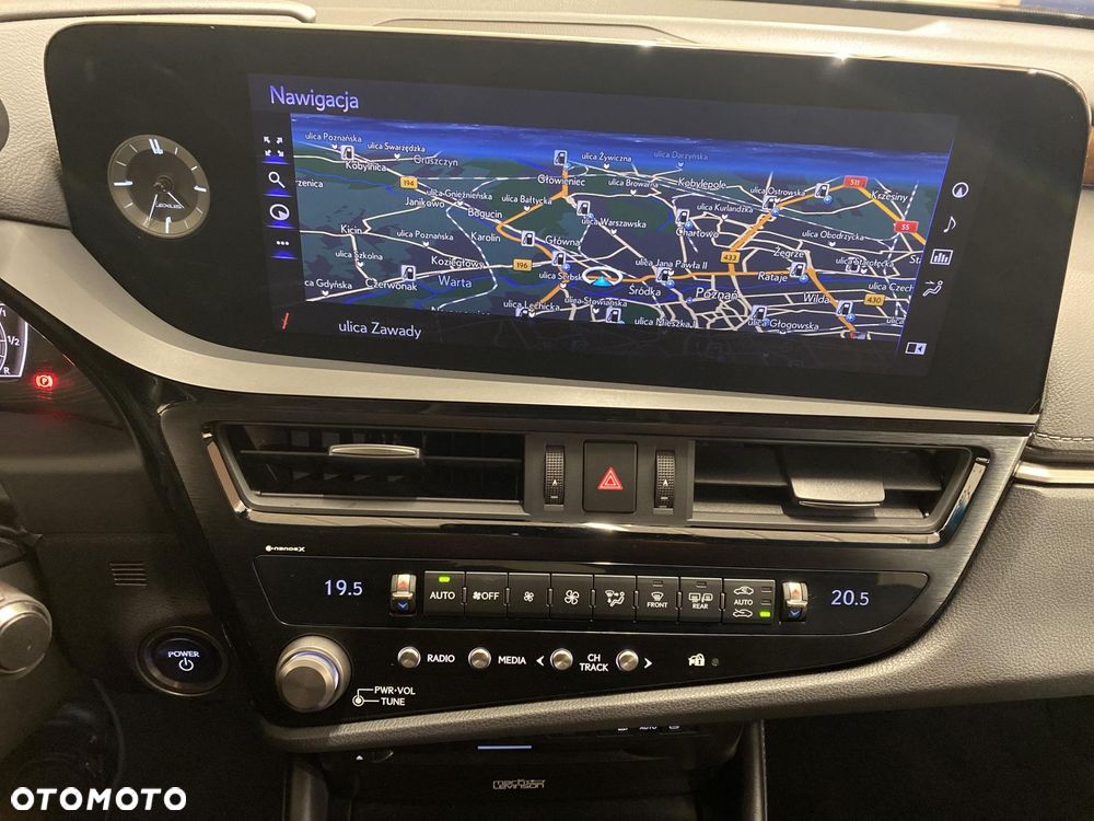 Lexus ES 300h Prestige - 15