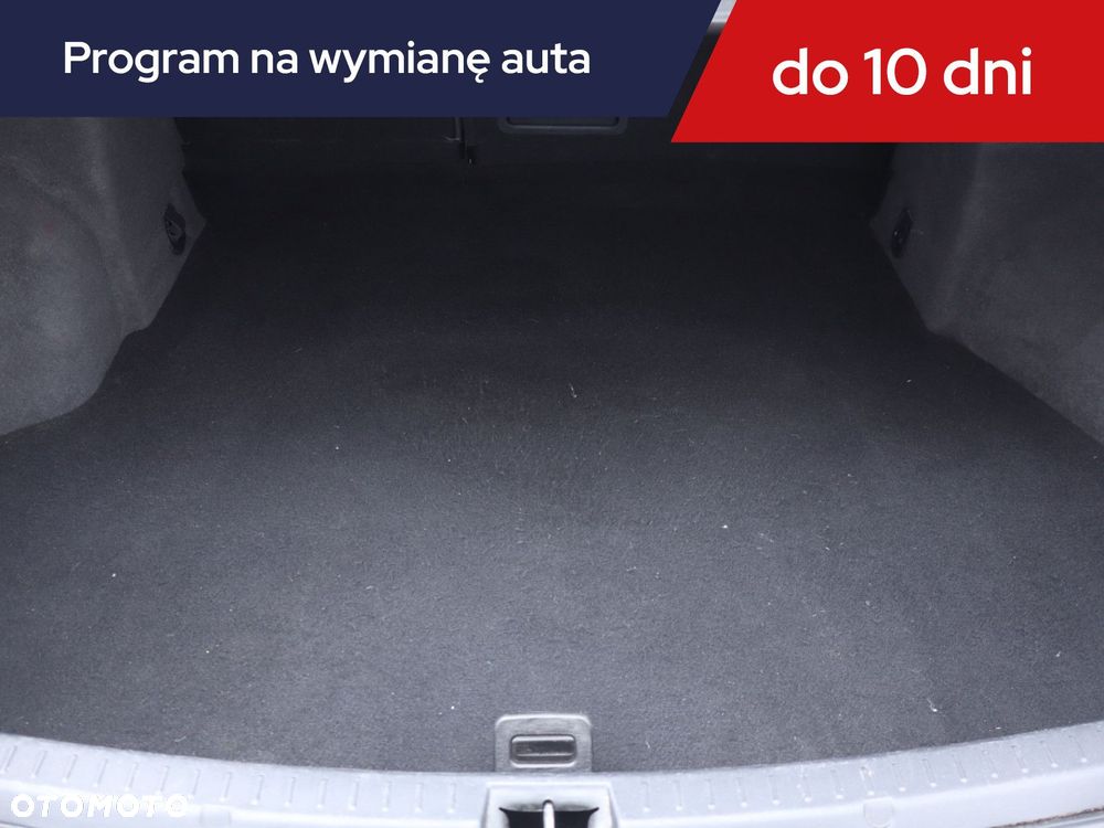 Toyota Avensis - 14