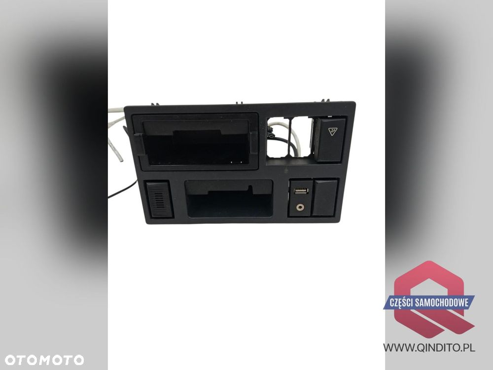 RAMKA OBUDOWA SCHOWEK RENAULT GAMA T - 2