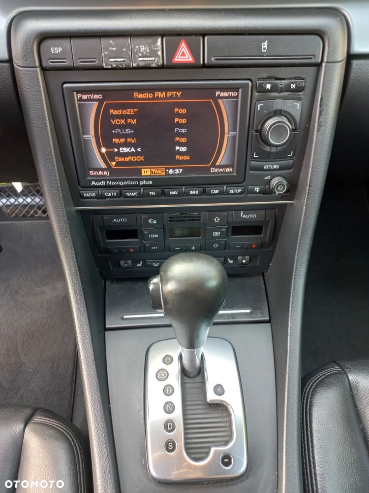 Audi A4 Limousine - 9