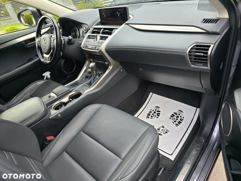 Lexus NX 300h Prestige AWD - 20