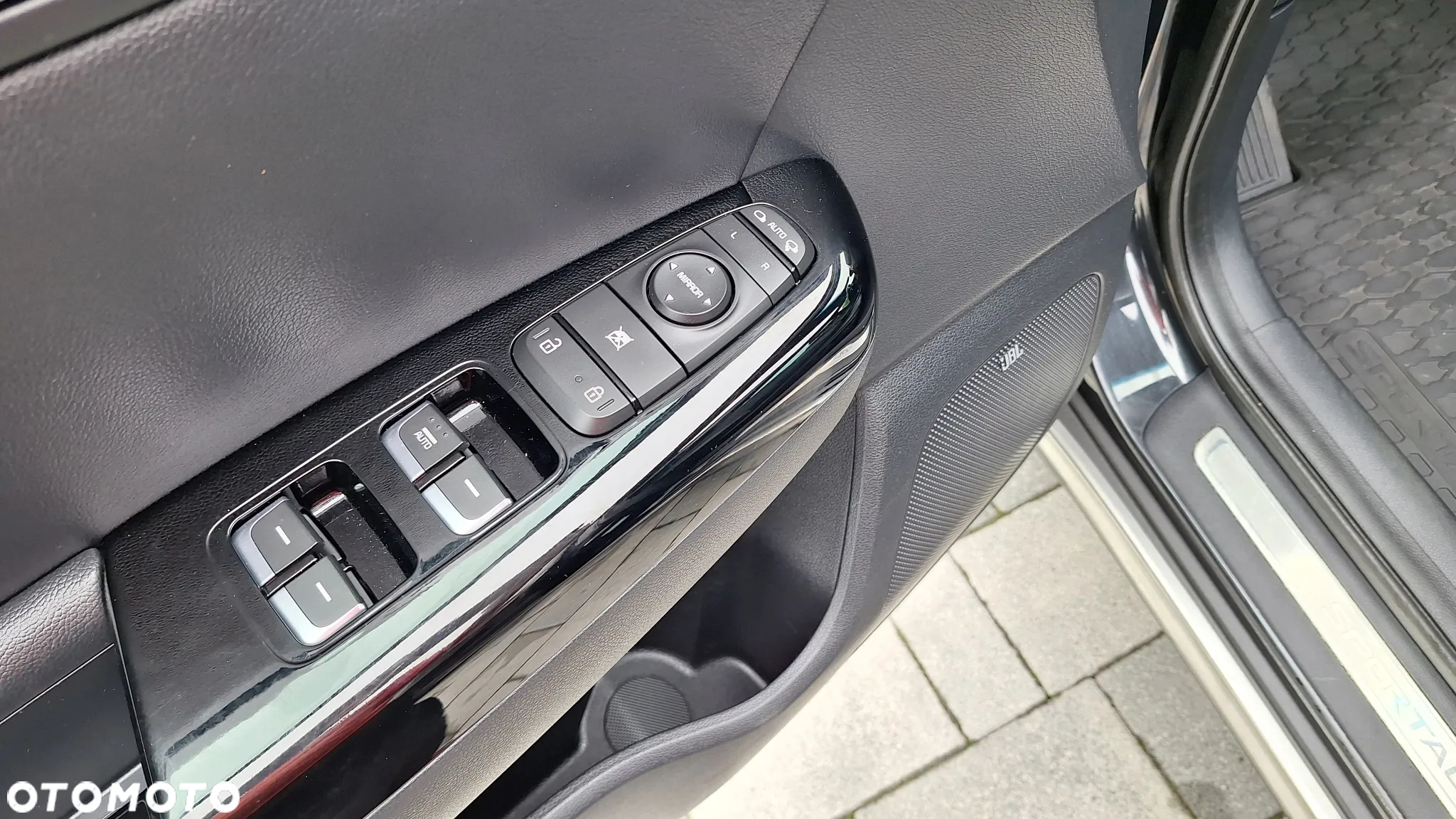 Kia Sportage 2,0 CRDI AWD GT Line - 34