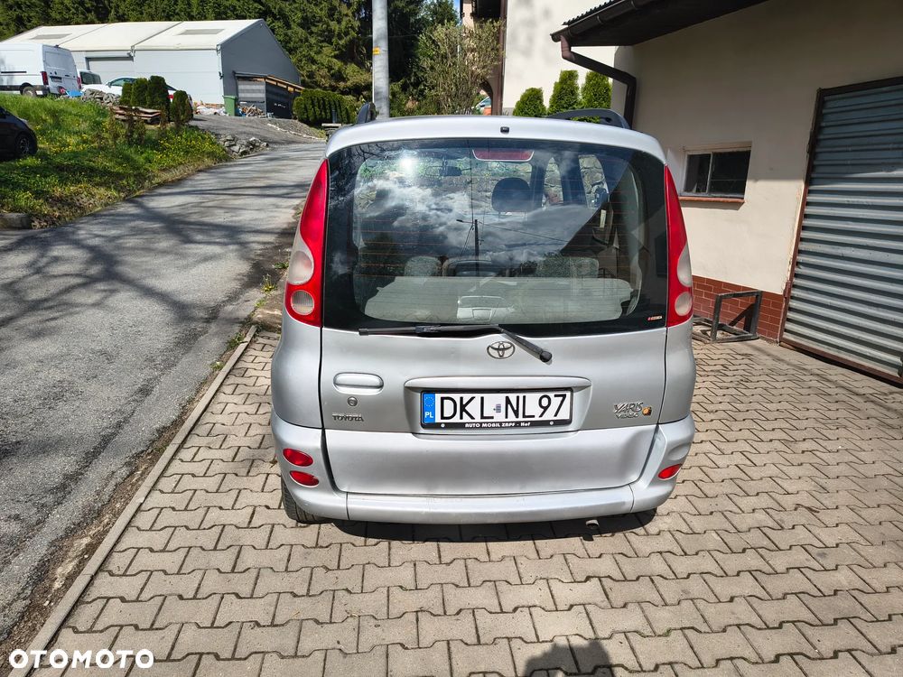 Toyota Yaris Verso 1.3 Sol - 7