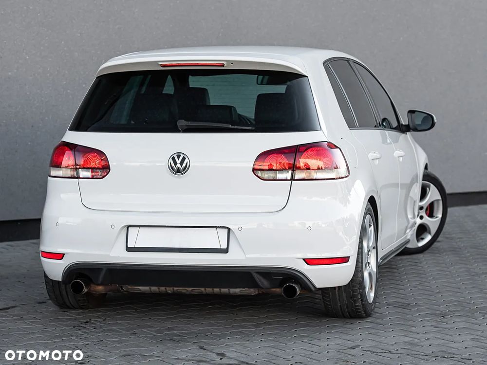 Volkswagen Golf 2.0 GTI - 12
