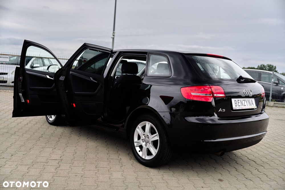 Audi A3 Sportback 1.6 Ambiente - 30