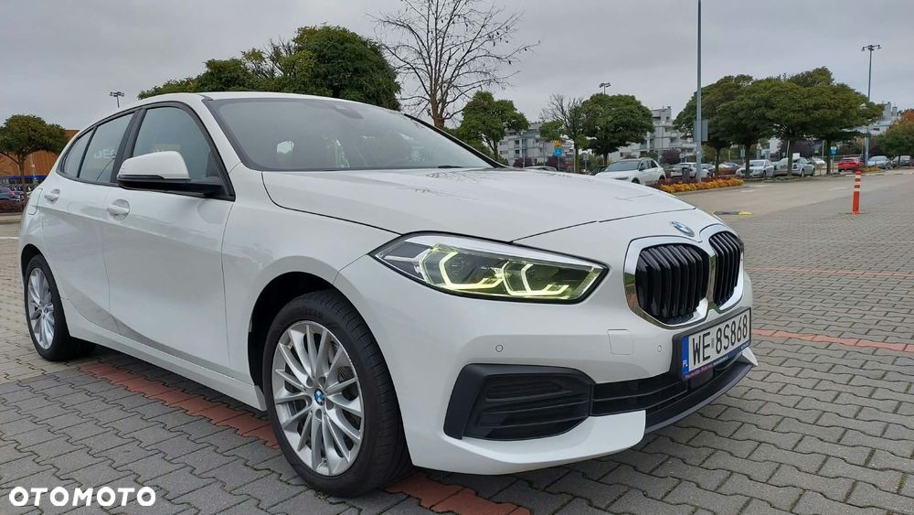 BMW Seria 1 2023 photo 3