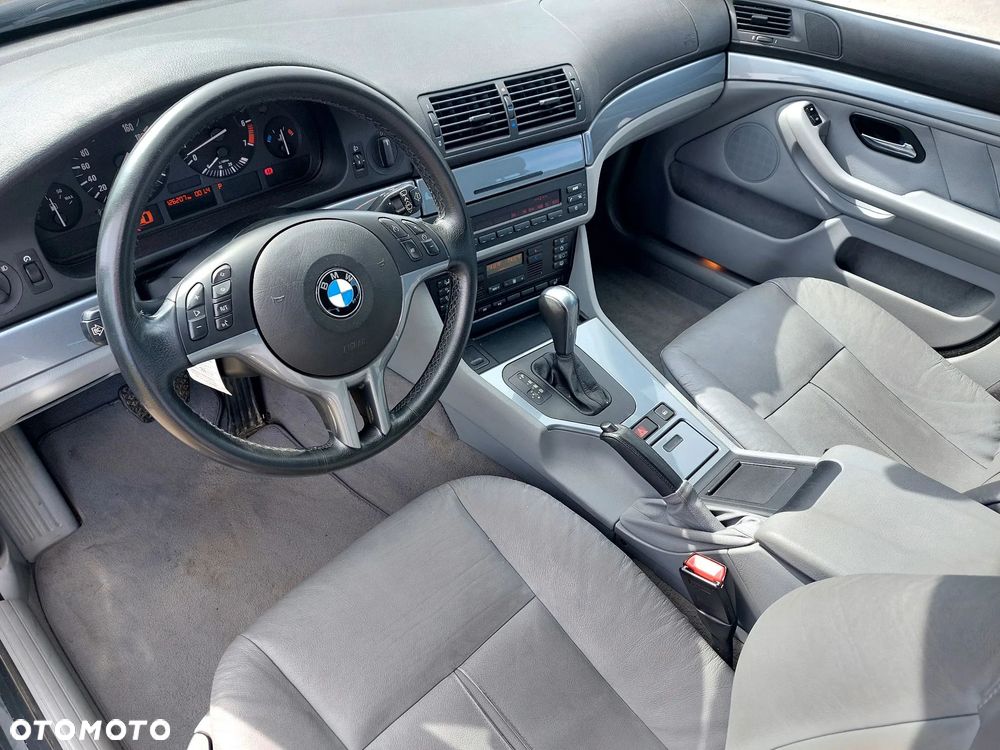 BMW Seria 5 - 11