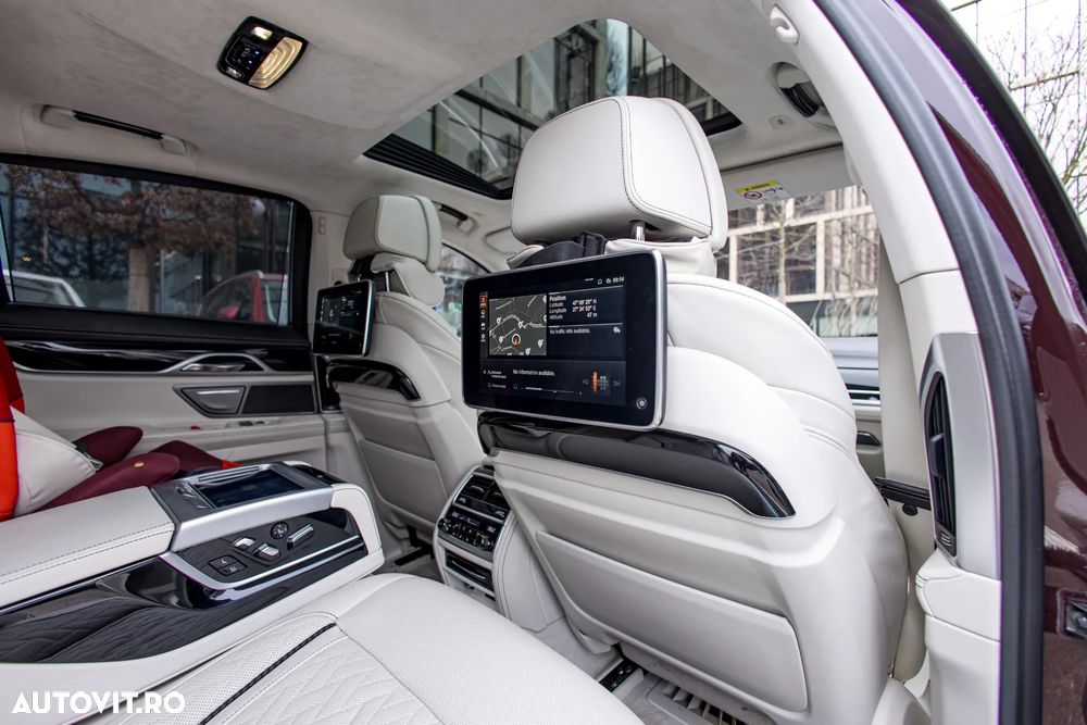 BMW Seria 7 730d xDrive MHEV - 36