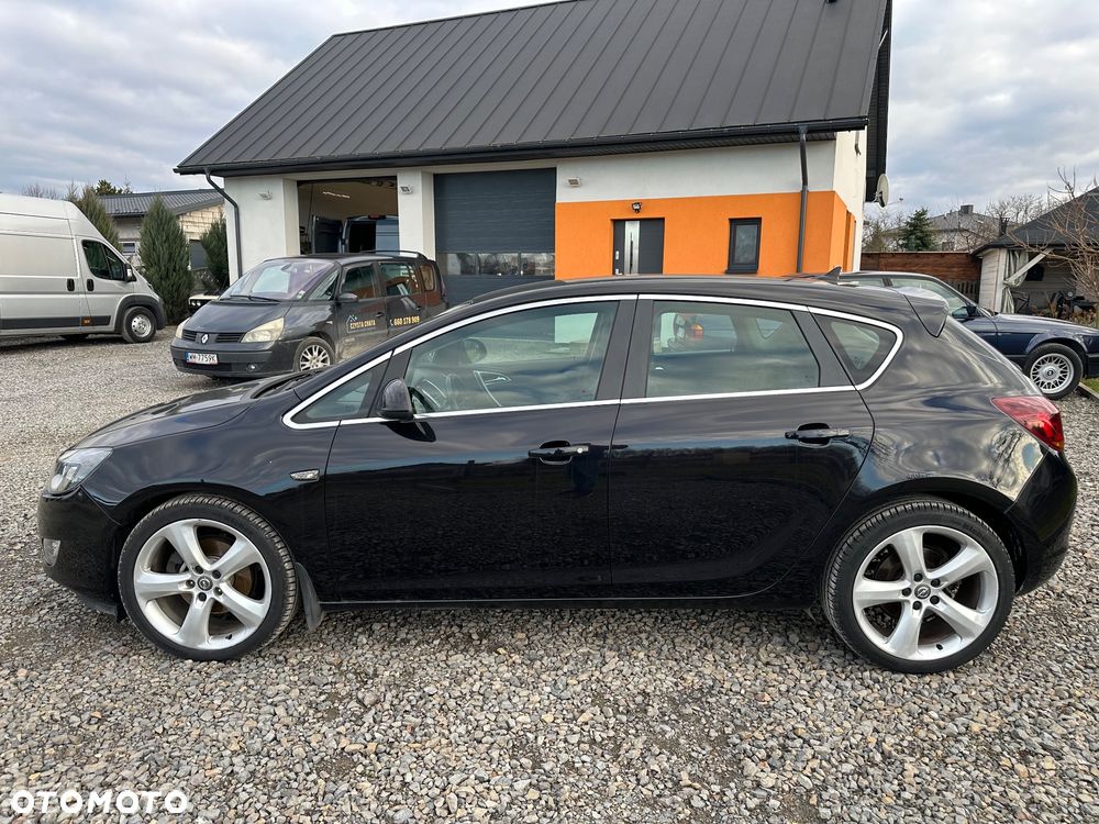 Opel Astra 1.6 T Cosmo - 8