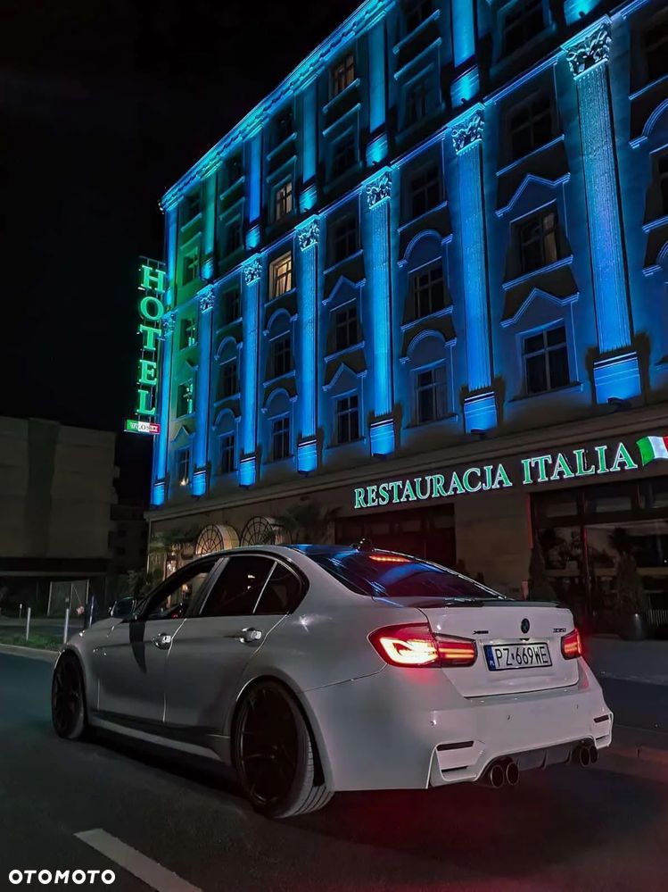 BMW Seria 3 335i xDrive - 1
