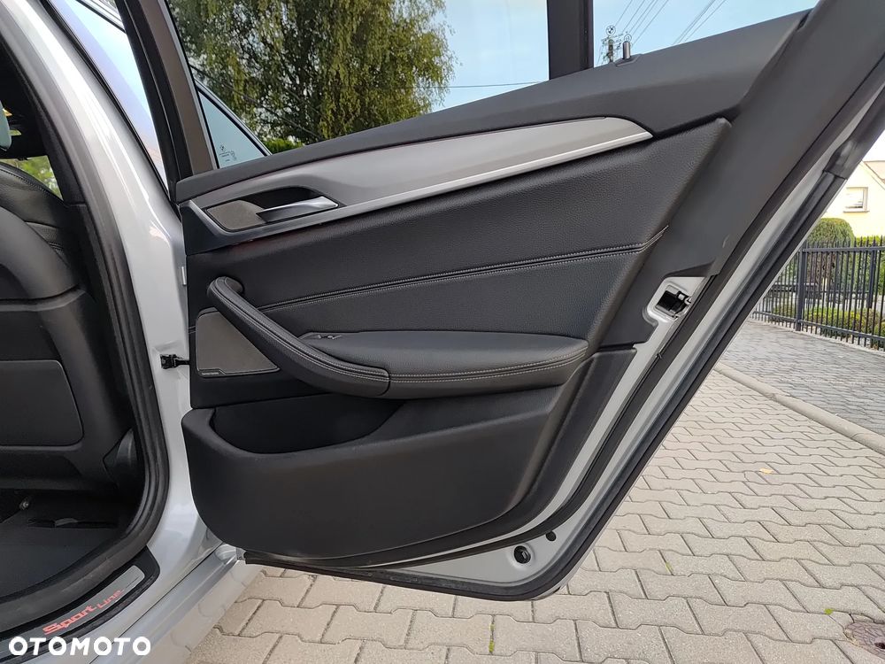 BMW Seria 5 520d Sport Line sport - 24