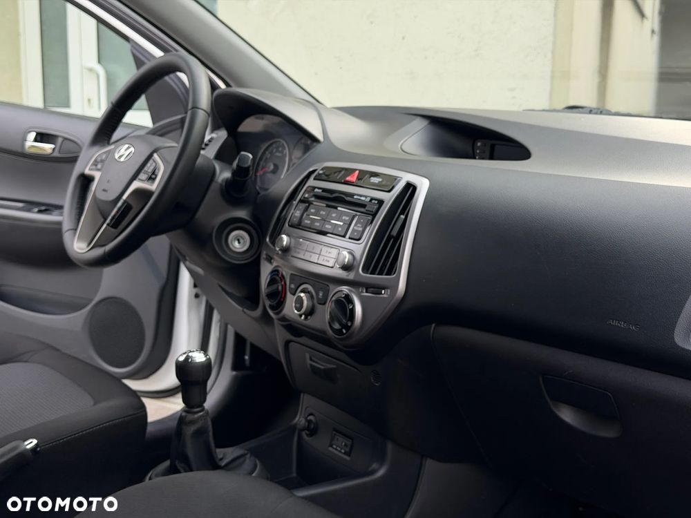 Hyundai i20 1.25 Wersja Jubileuszowa - 10
