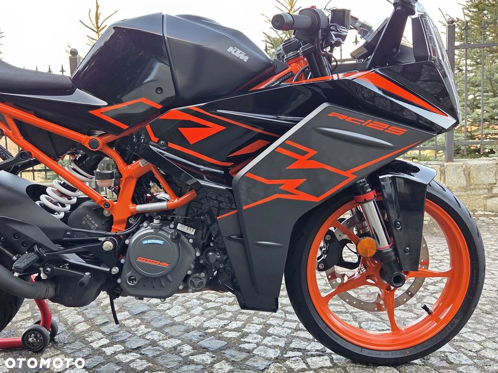 KTM RC 125 - 9