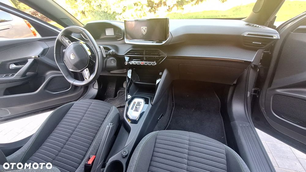 Peugeot 2008 PureTech mHEV Active e-DCS6 - 8