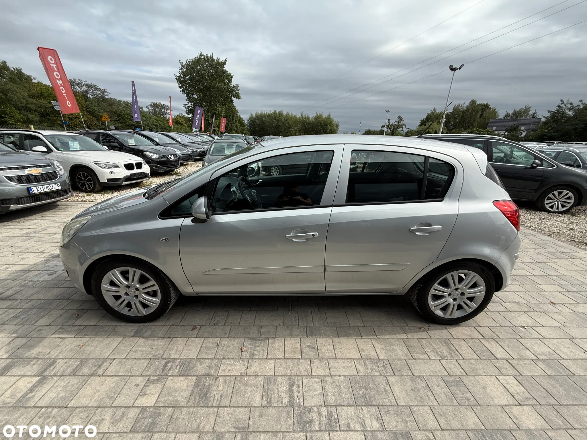 Opel Corsa 1.4 16V Cosmo - 29