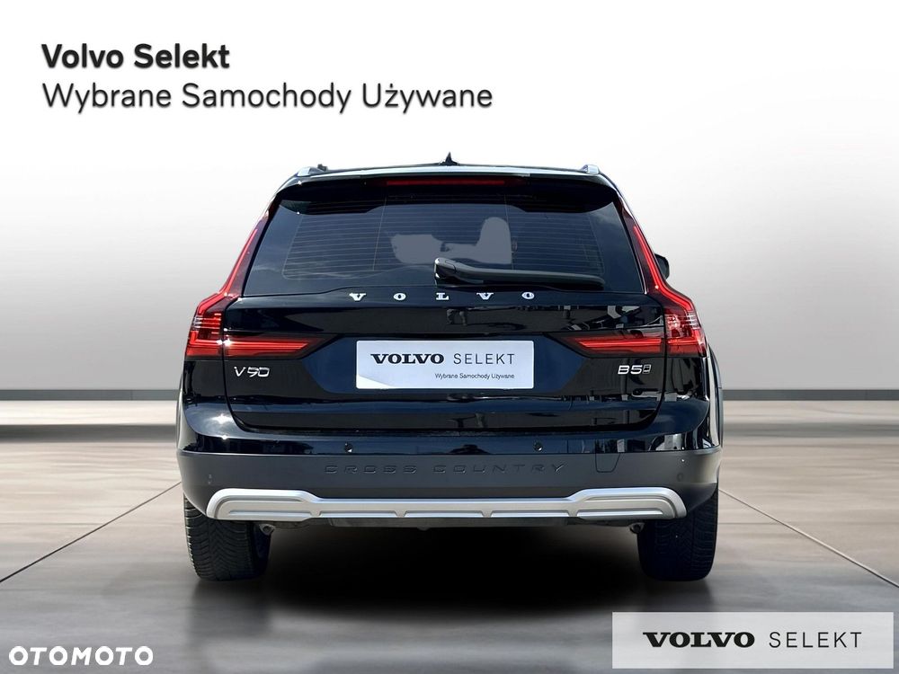 Volvo V90 Cross Country - 5