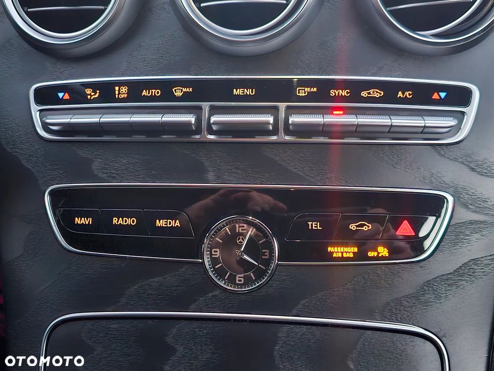 Mercedes-Benz Klasa C 300 d 9G-TRONIC - 24