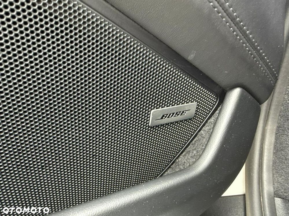 Porsche 911 Carrera 4S - 27