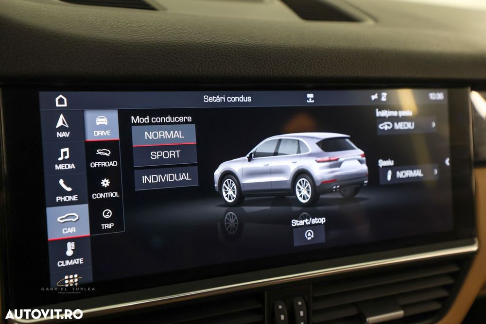 Porsche Cayenne - 24