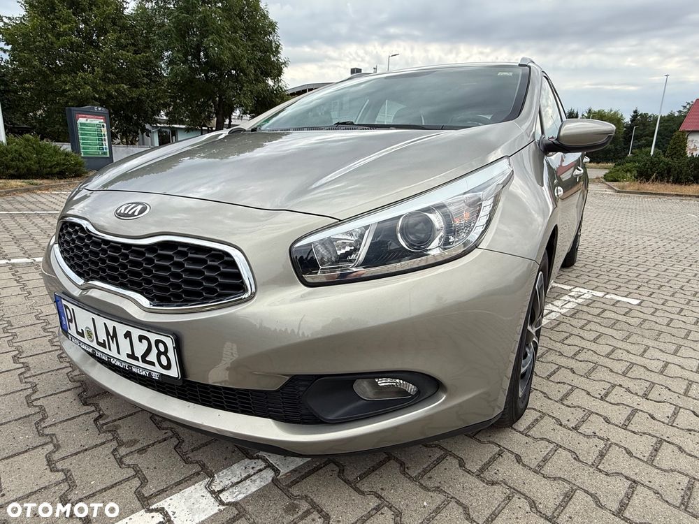 Kia Ceed 1.4 CVVT Dream Team Edition - 22