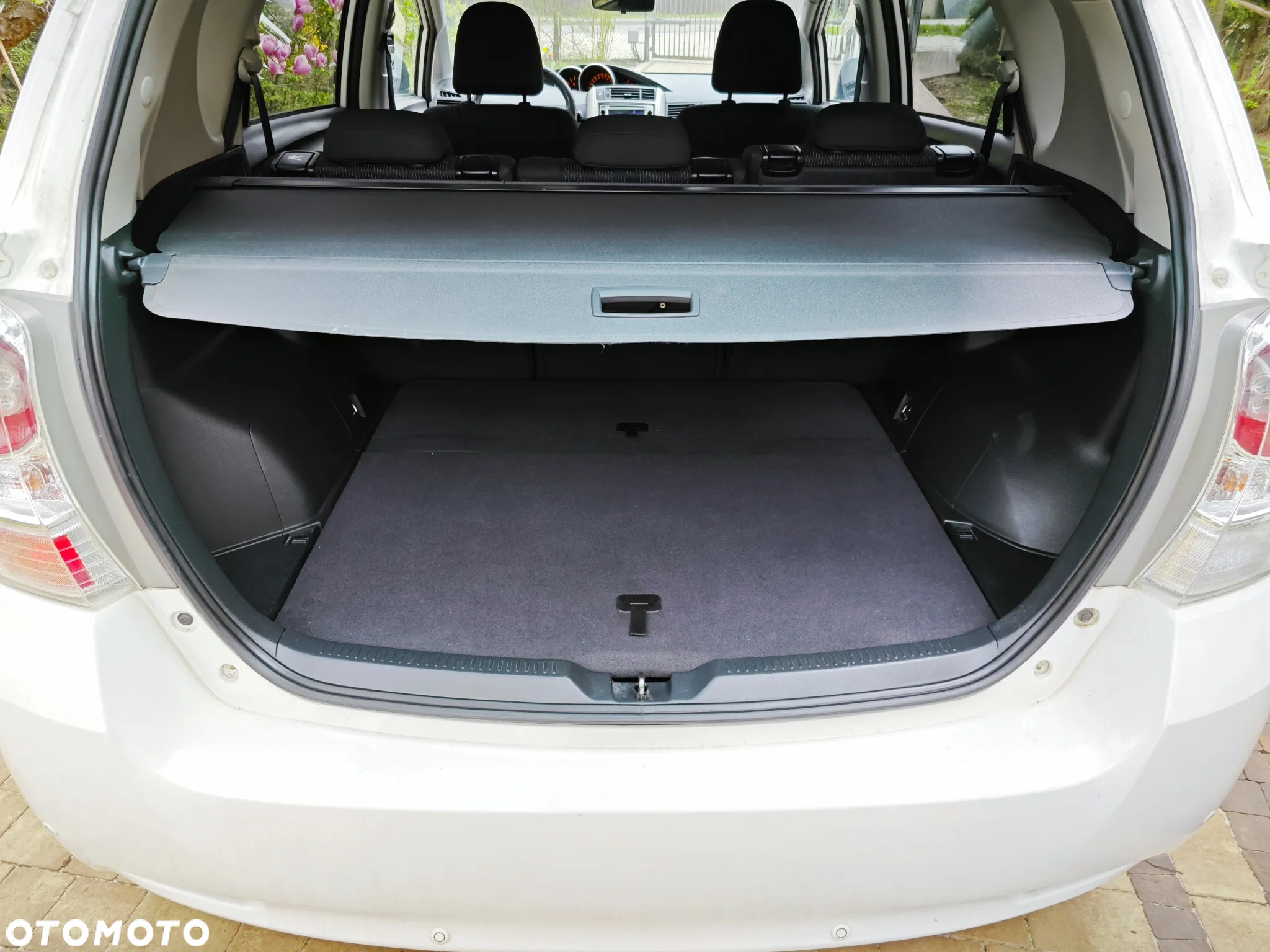 Toyota Verso 2.0 D-4D Premium - 35