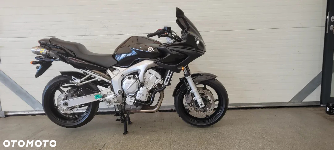 Yamaha FZ - 19