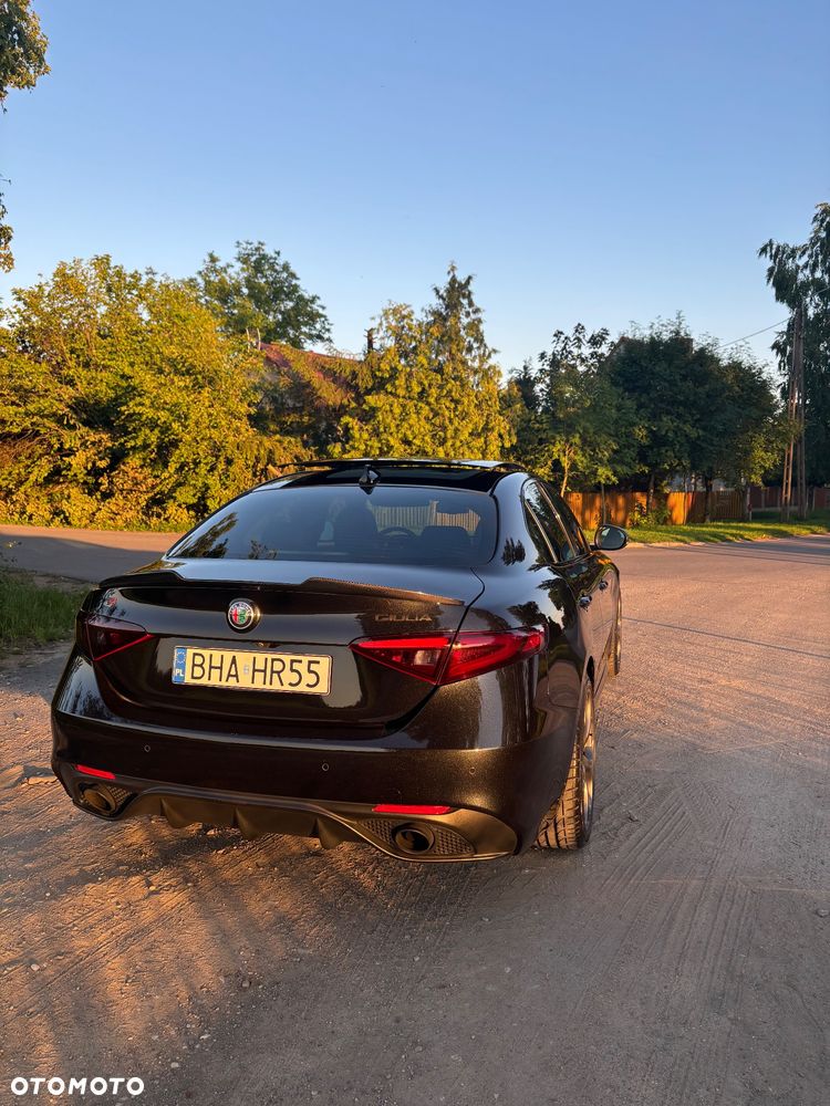 Alfa Romeo Giulia 2.0 Turbo Estrema Q4 - 4