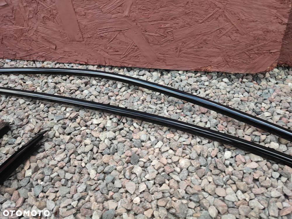 BMW E46 SEDAN ORYGINALNY KOMPLETNY KOMPLET LISTEW OZDOBNYCH SCHADOW-LINE / CZARNY WYSOKI POŁYSK / GLANZSCHWARZ M-PAKIET W DOBRYM STANIE O NR. 51 13 2 695 281 / 51 13 2 695 282 / 51 34 2 695 290 / 51 34 2 695 289 / 51 33 2 695 284 OEM W DOBRYM STANIE - 11