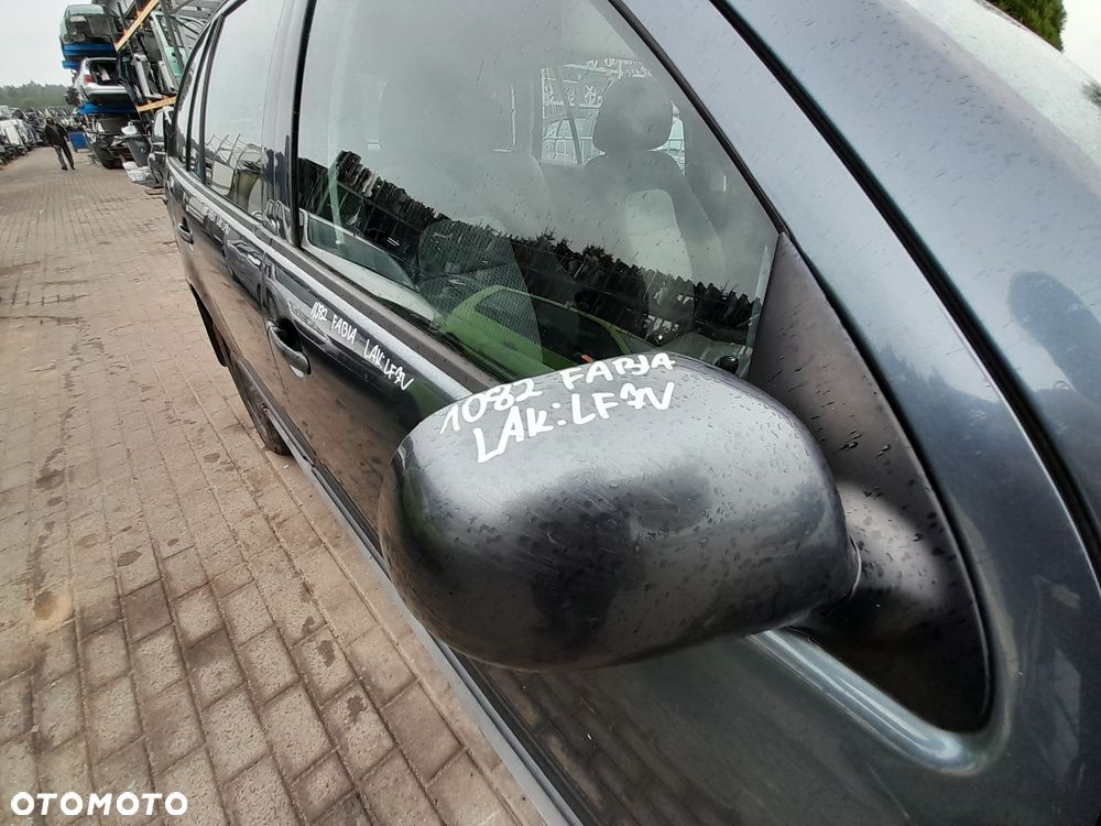 Skoda Fabia Lusterko Prawe Kolor: LF7V - 2