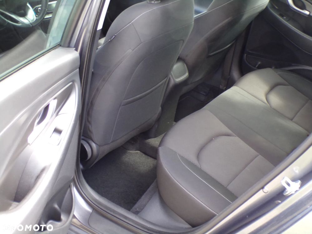 Hyundai i30 1.6 CRDI Intro Edition - 19