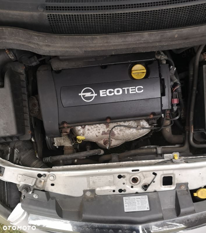 Opel Zafira 1.6 - 3