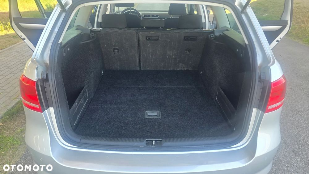 Volkswagen Passat 2.0 TDI DPF BlueMotion Technology Trendline - 36