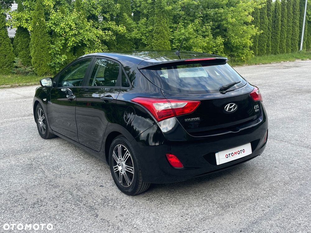 Hyundai i30 blue 1.6 CRDi Style - 37