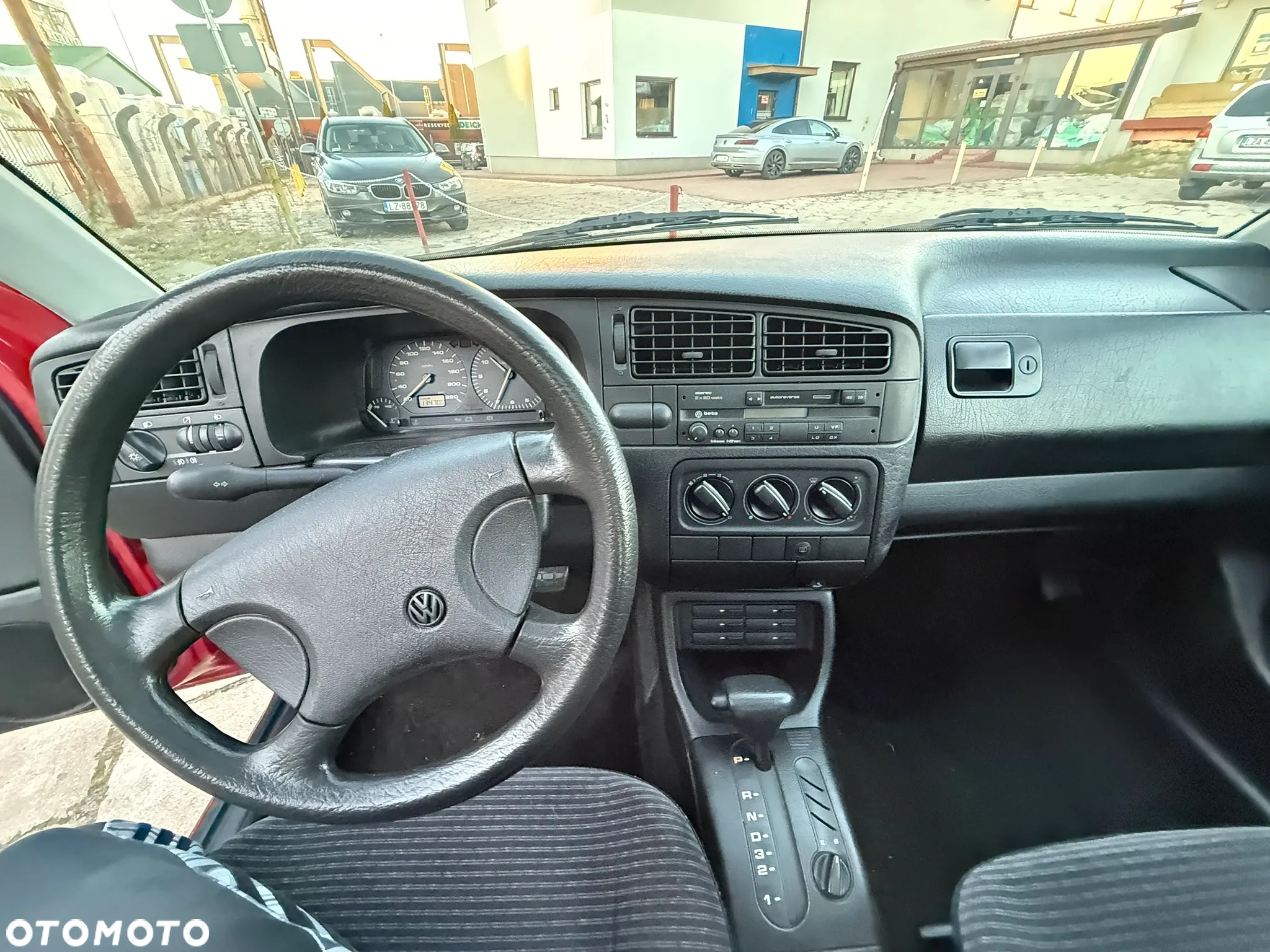 Volkswagen Golf - 20