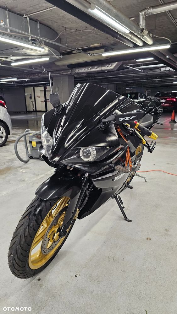 Yamaha YZF - 14