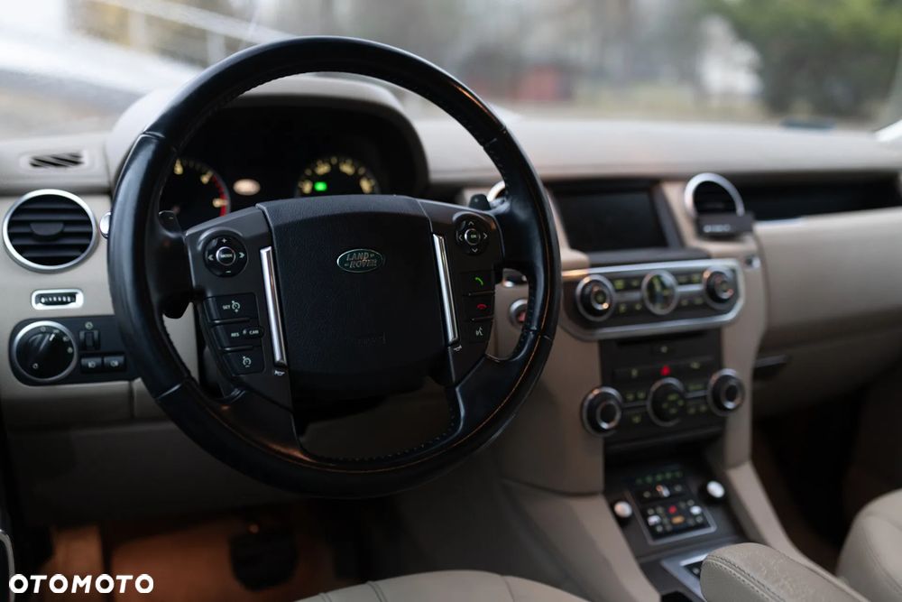 Land Rover Discovery 3.0D V6 HSE - 12