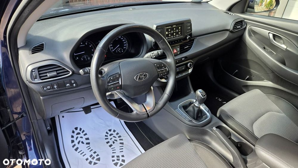 Hyundai i30 1.4 Comfort - 14
