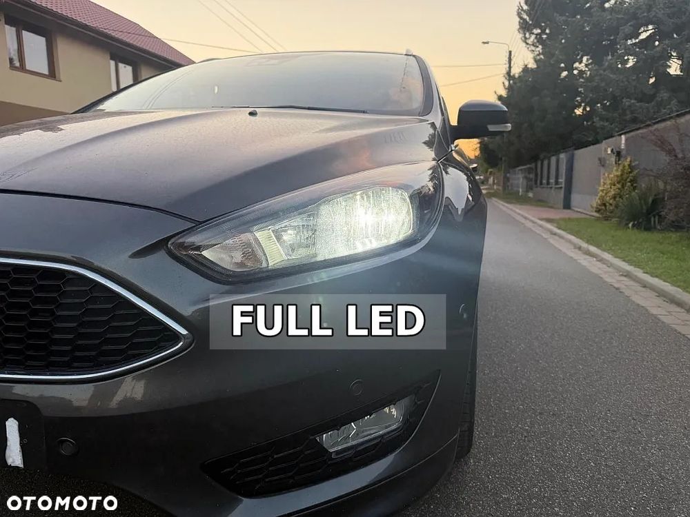 Ford Focus 1.5 EcoBlue Start-Stopp-System ST-LINE DESIGN - 9