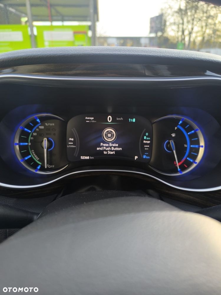 Chrysler Pacifica - 8