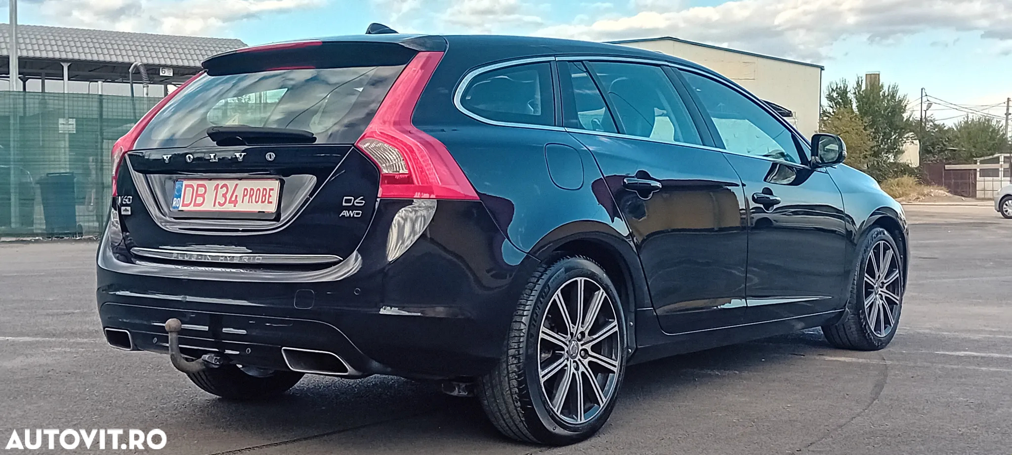 Volvo V60 D6 Plug-In-Hybrid AWD Geartronic Summum - 22