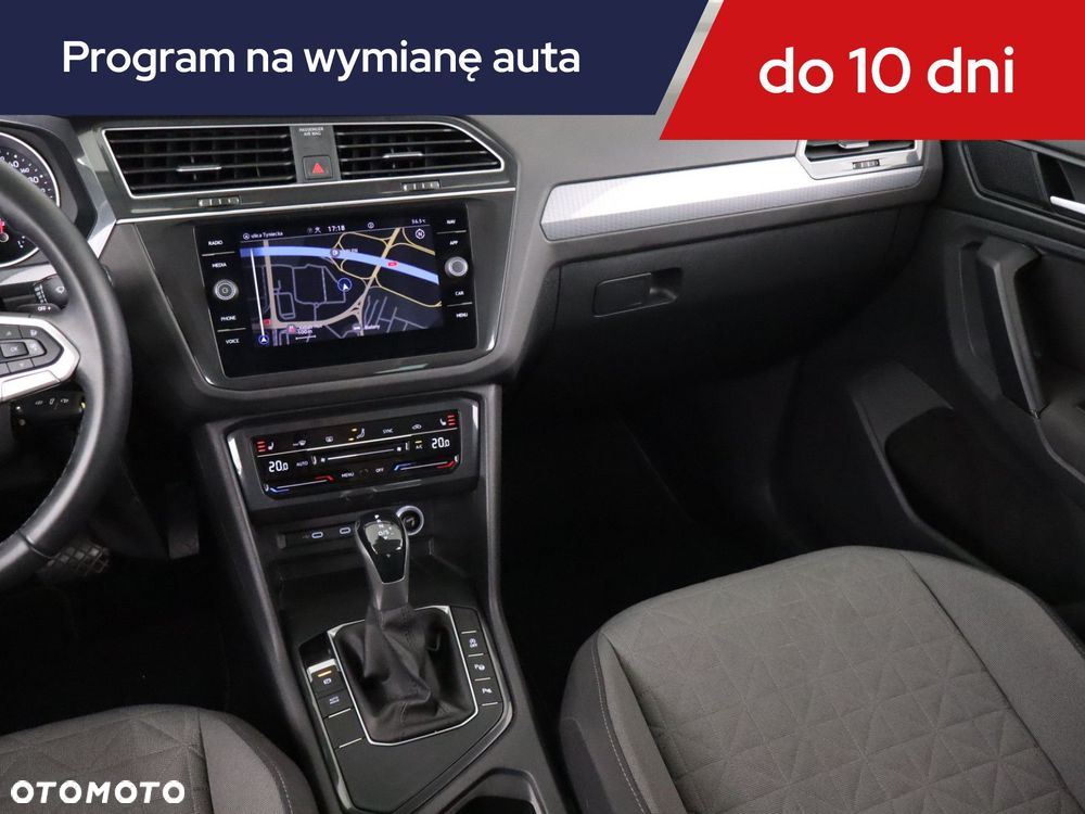 Volkswagen Tiguan - 10