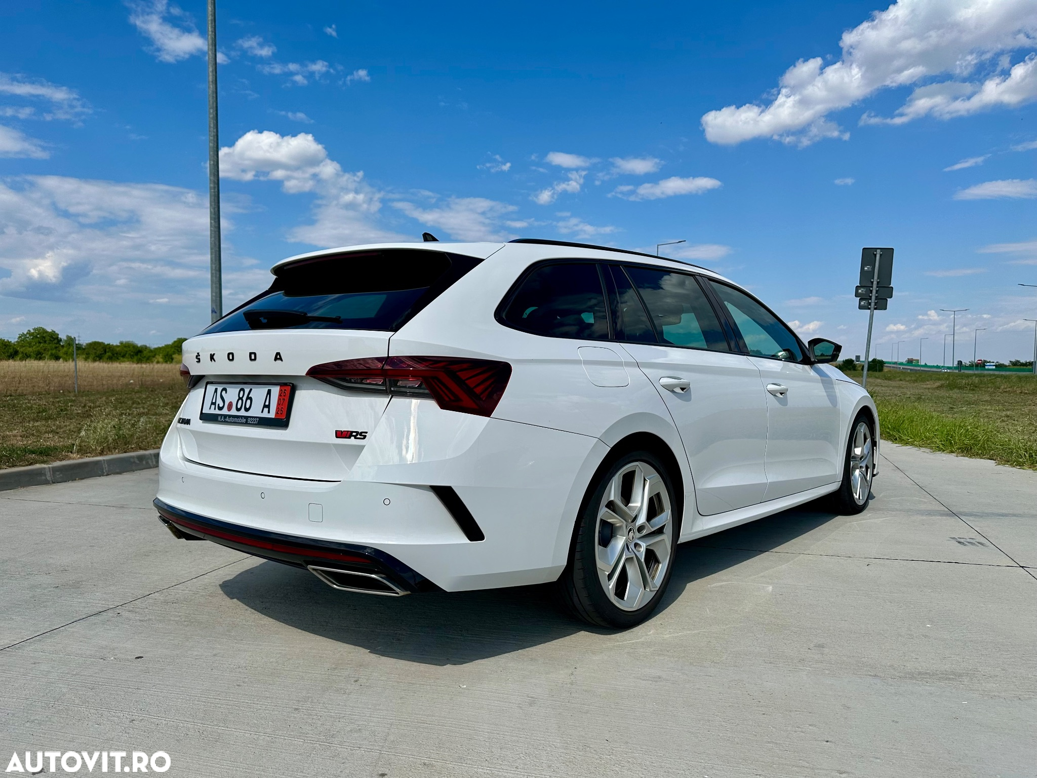 Skoda Octavia 2.0 TDI DSG RS Plus - 3
