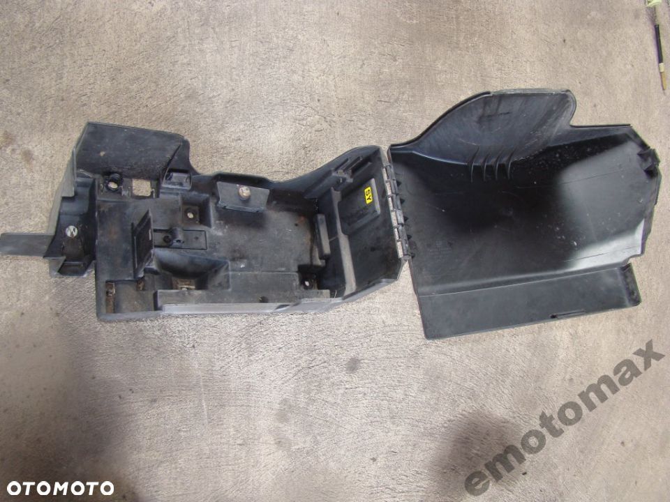 PODSTAWA AKUMULATORA OBUDOWA SKRZYNKA OPEL SIGNUM VECTRA C 1.8 1,9 2,0 2,2 - 3